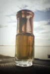 [Ouddict.com] Sandalwood oil of the day