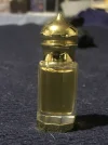 [Ouddict.com] Sandalwood oil of the day