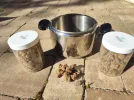 [Ouddict.com] What all can one macerate musk in?
